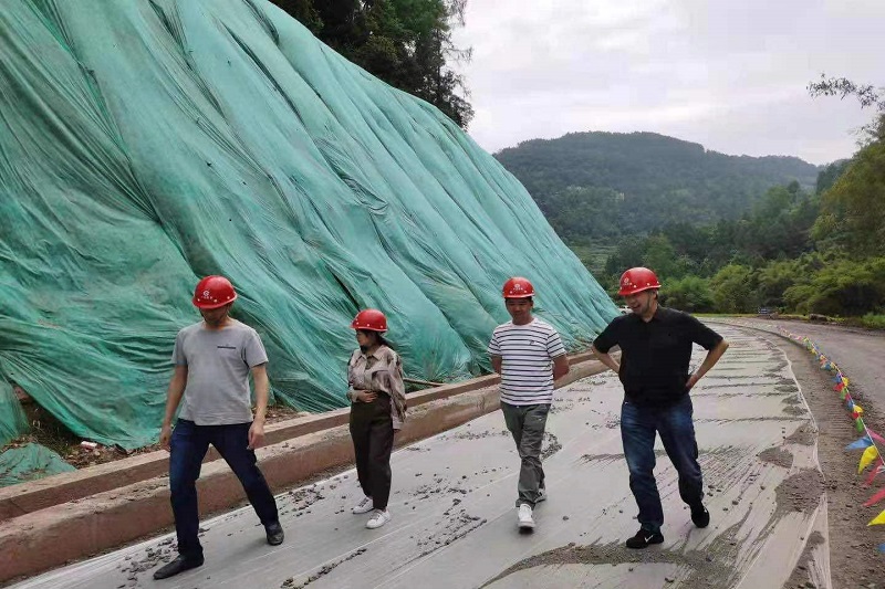 赵泽发带队到黄猫垭项目开展质量清静检查