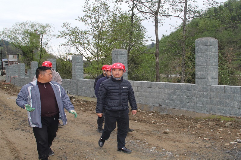 拼经济，，，，，比生长④┃范文伟举行节前检查