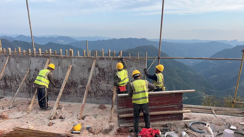 筑路修桥后，，，，群山阔然时 ——剑阁县下寺至利州区月坝公路项目（三个石至硝洞垭段）高质量建设侧记